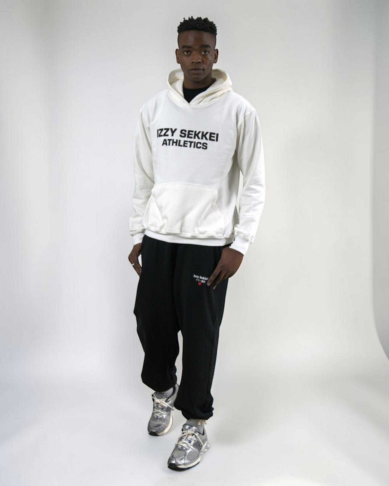 IZZY SEKKEI ATHLETICS HOODIE - OFF WHITE