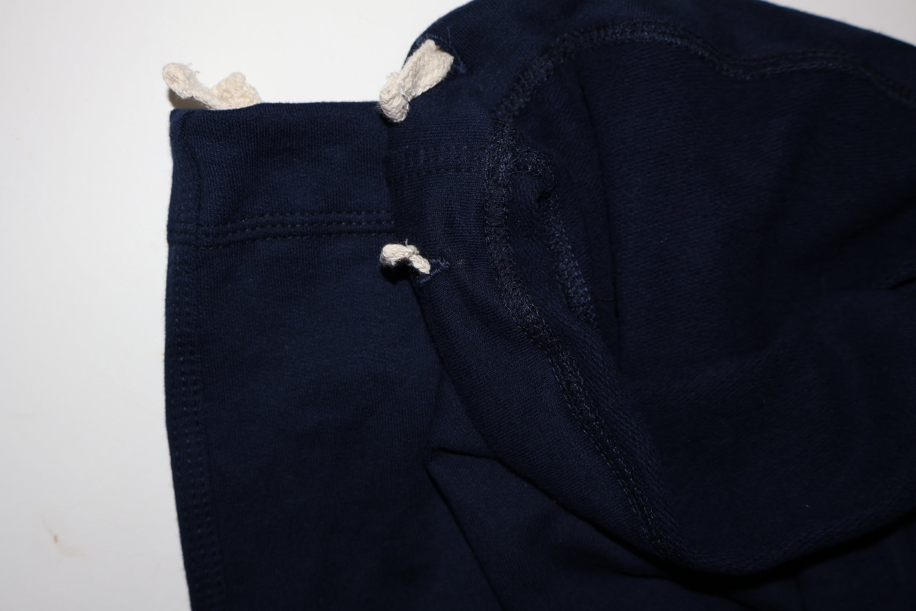 IZZY SEKKEI  LOGO SWEATPANTS -  NAVY