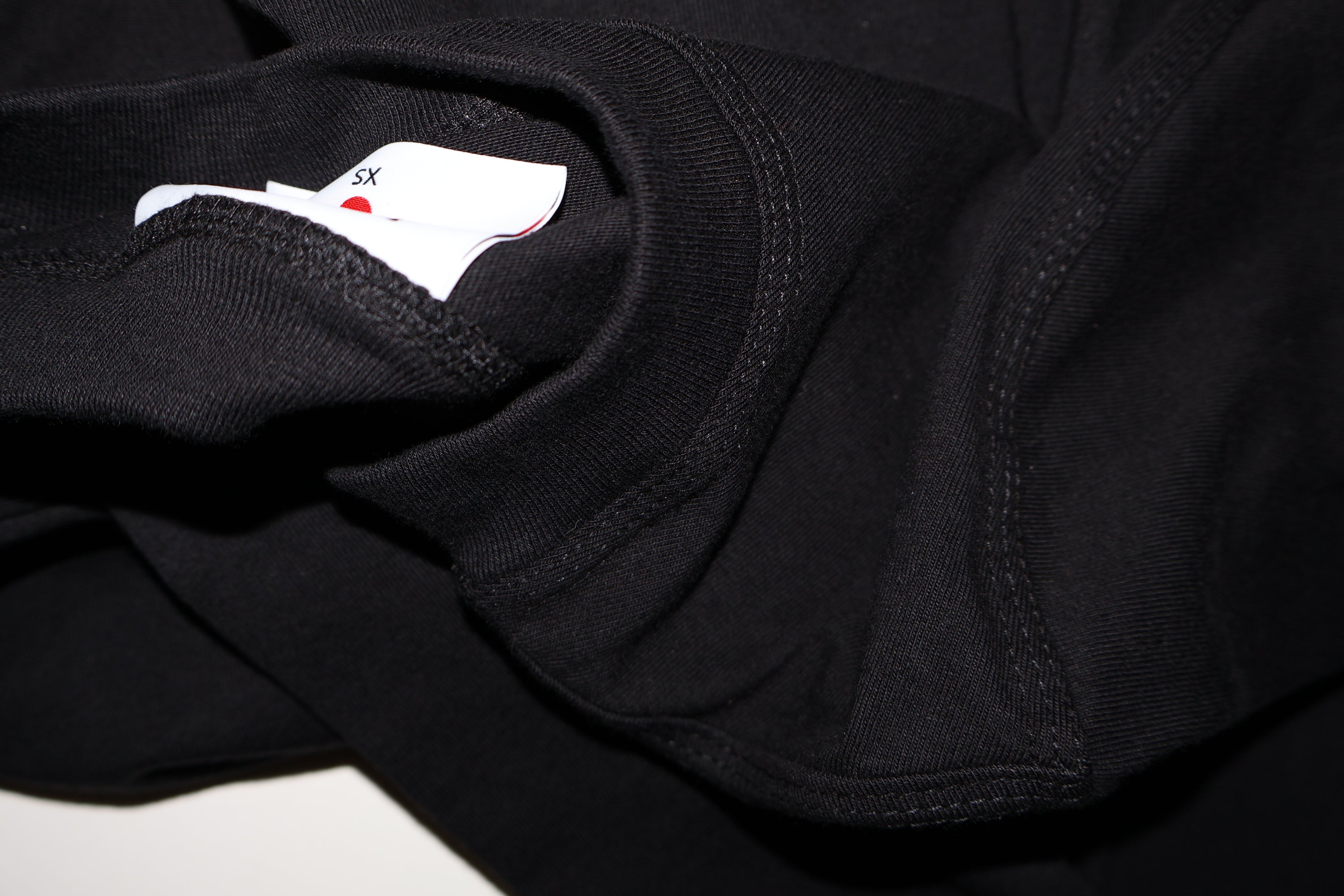 IZZY SEKKEI ATHLETICS LONG SLEEVE T-SHIRT