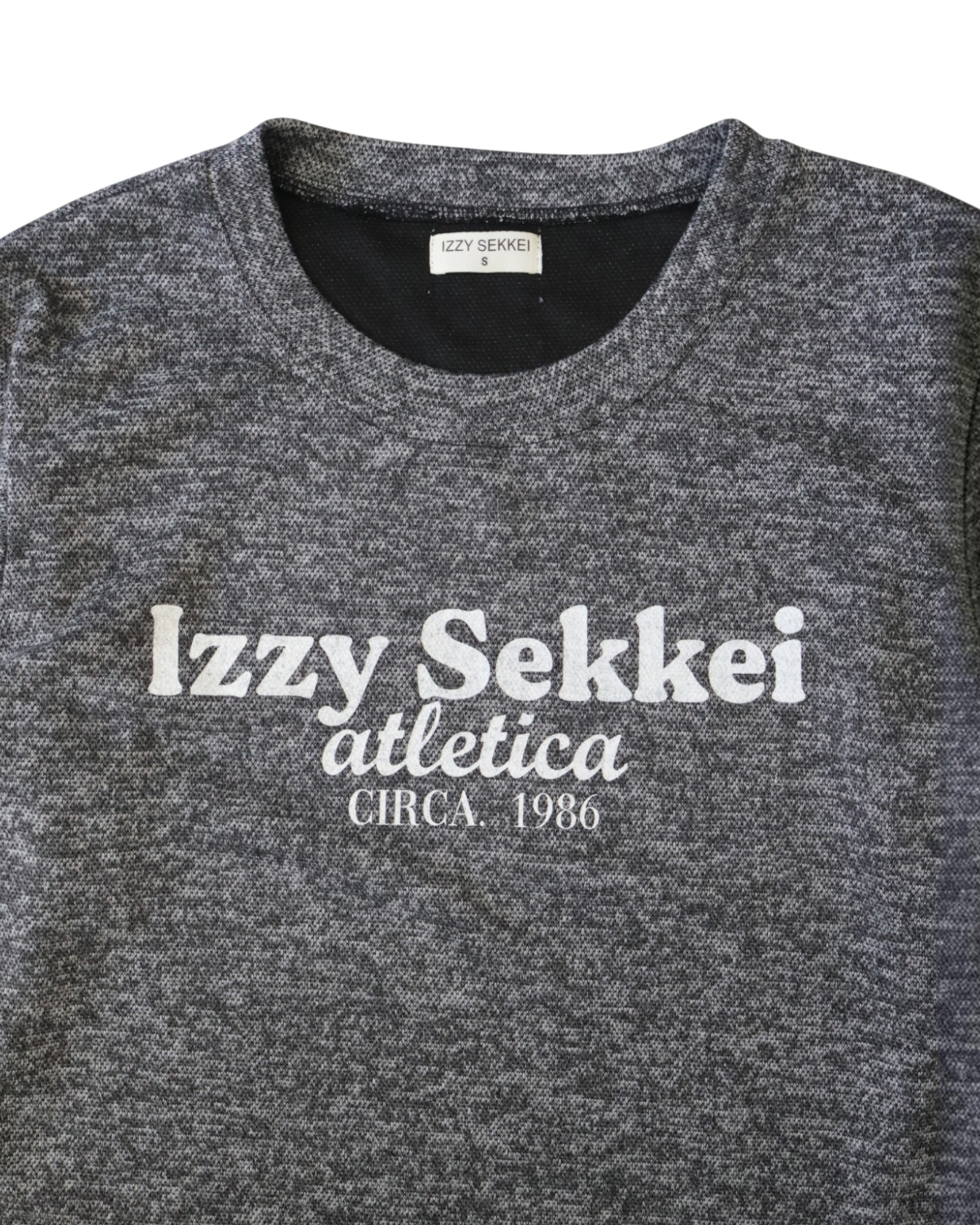 IZZY SEKKEI ATLETICA LONG SLEEVE T-SHIRT - CHARCOAL