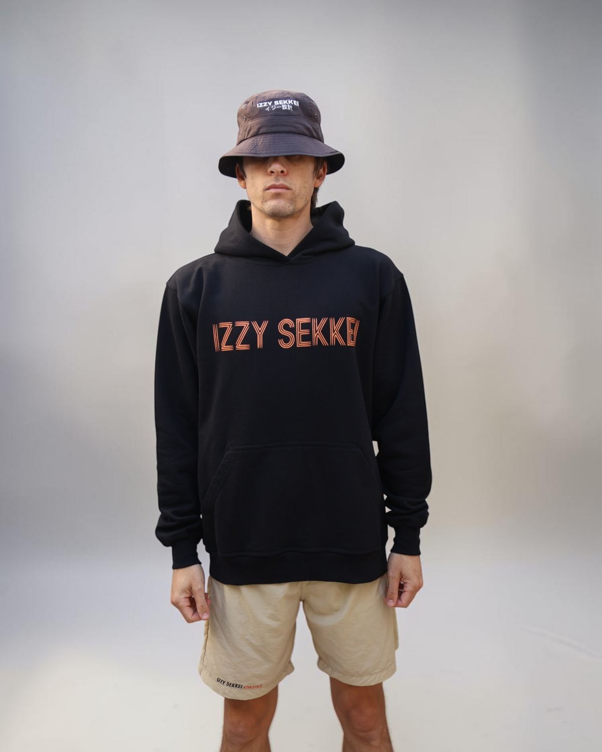 IZZY SEKKEI ATHLETICS HOODIE - BLACK
