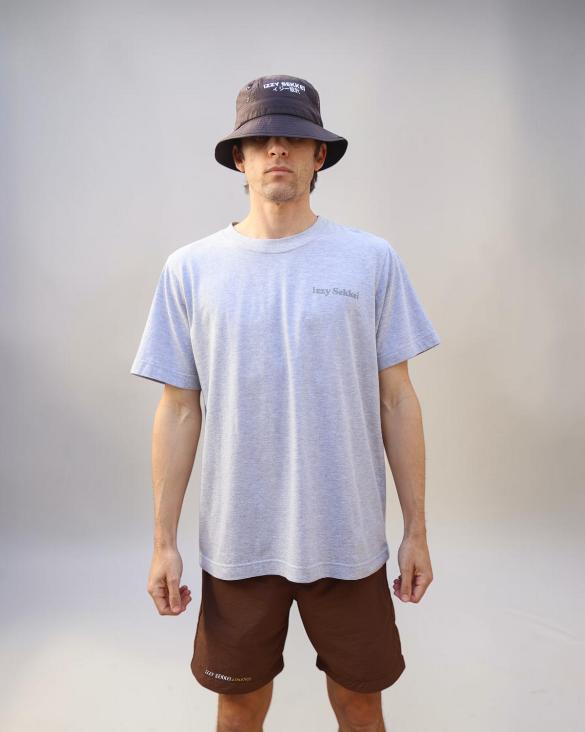 IZZY SEKKEI ORIGINAL LOGO T-SHIRT