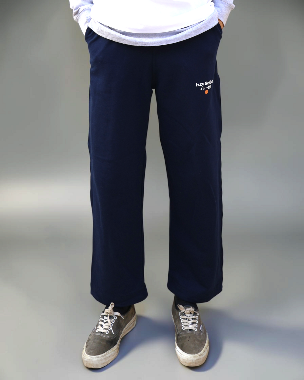 IZZY SEKKEI  LOGO SWEATPANTS -  NAVY