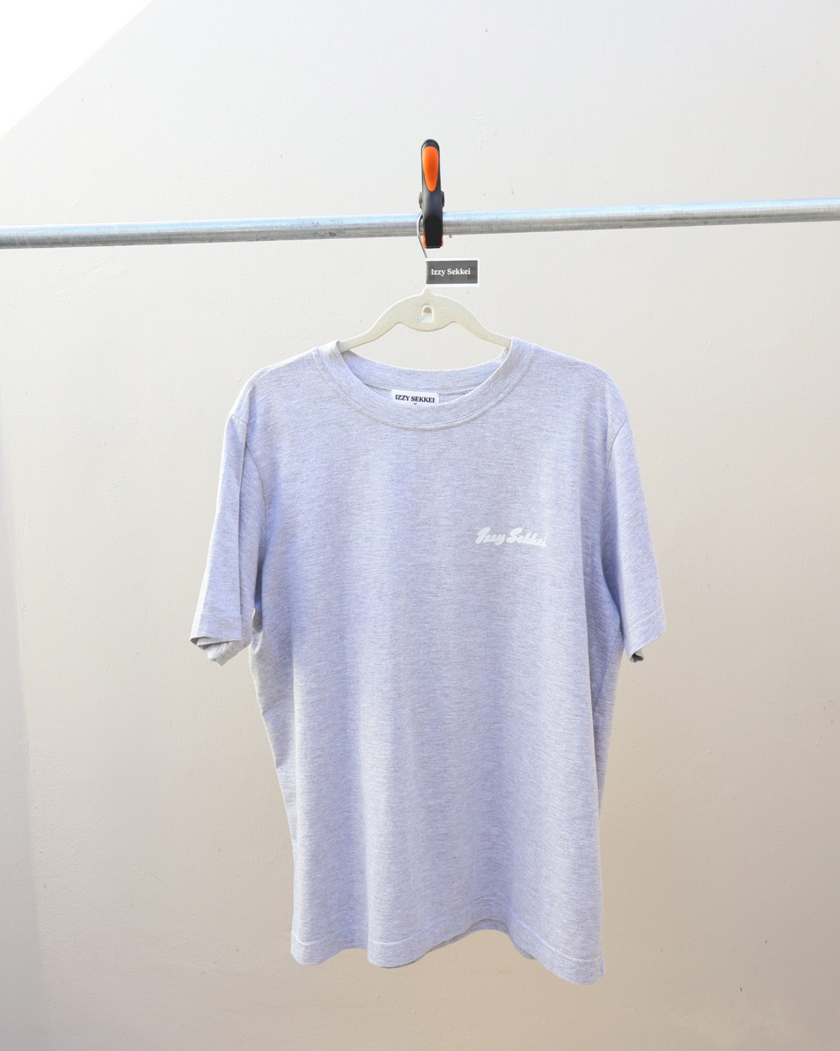IZZY SEKKEI NEW LOGO T-SHIRT