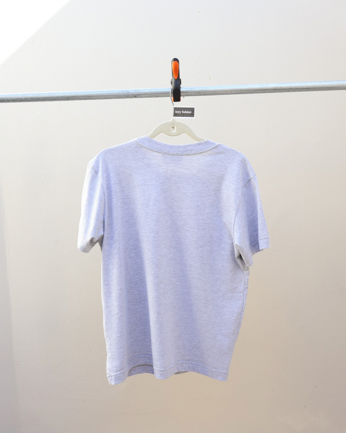 IZZY SEKKEI RUNNING T-SHIRT