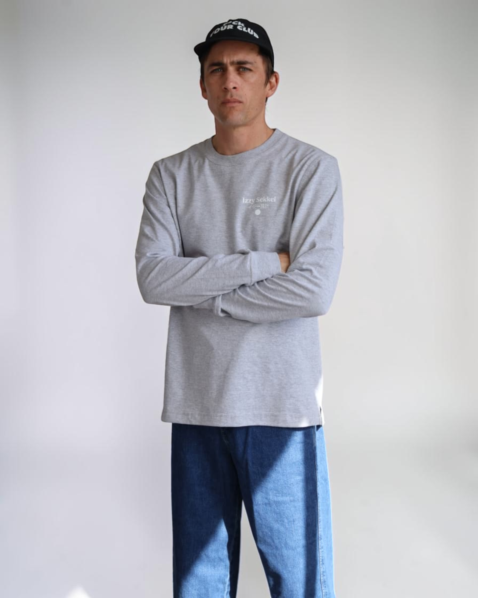 IZZY SEKKEI LOGO LONG SLEEVE T-SHIRT - MELANGE GREY