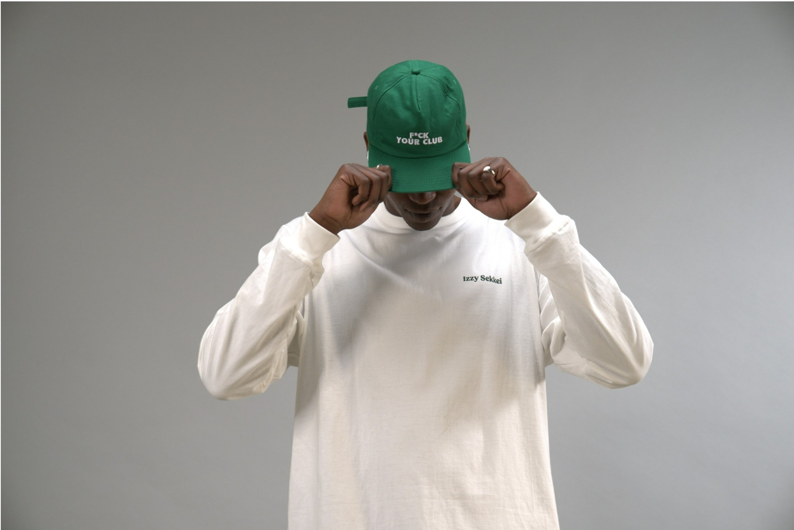 IZZY SEKKEI LOGO LONG SLEEVE T-SHIRT