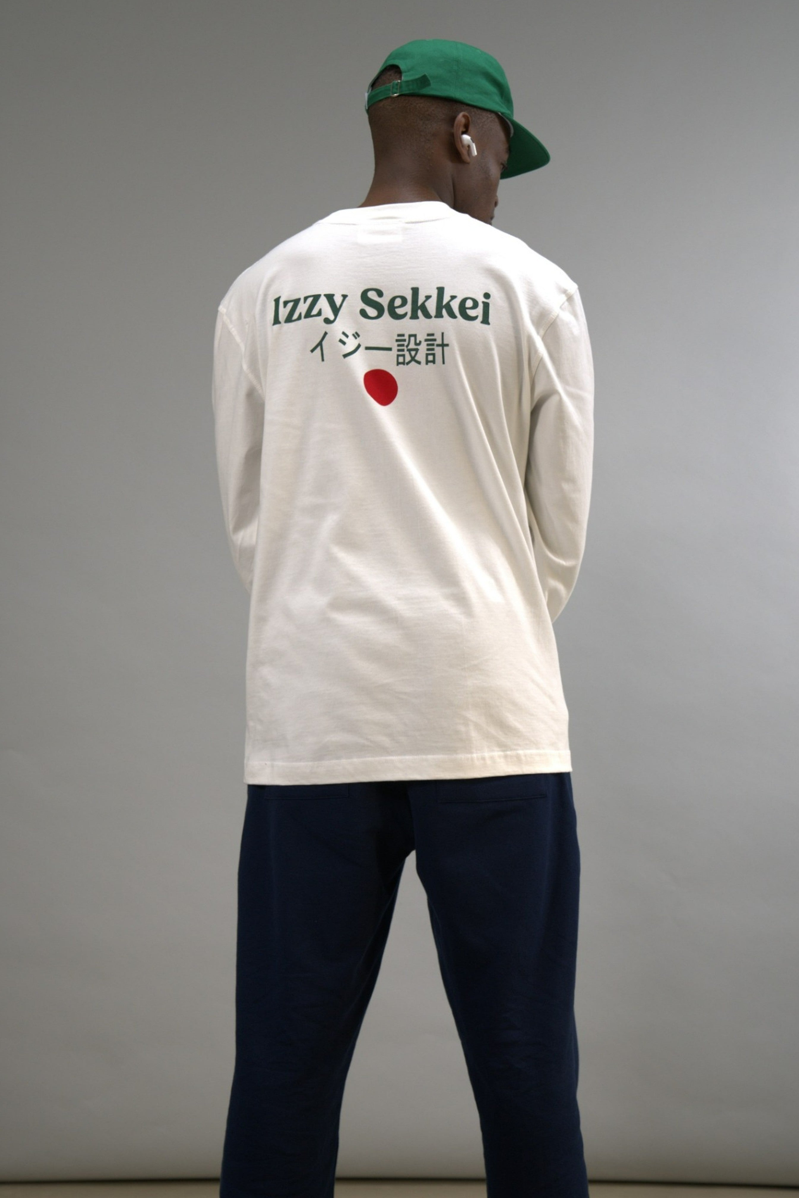 IZZY SEKKEI LOGO LONG SLEEVE T-SHIRT